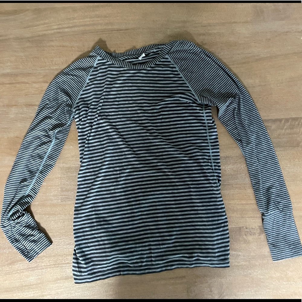 GapFit Maternity long sleeve tee, size medium